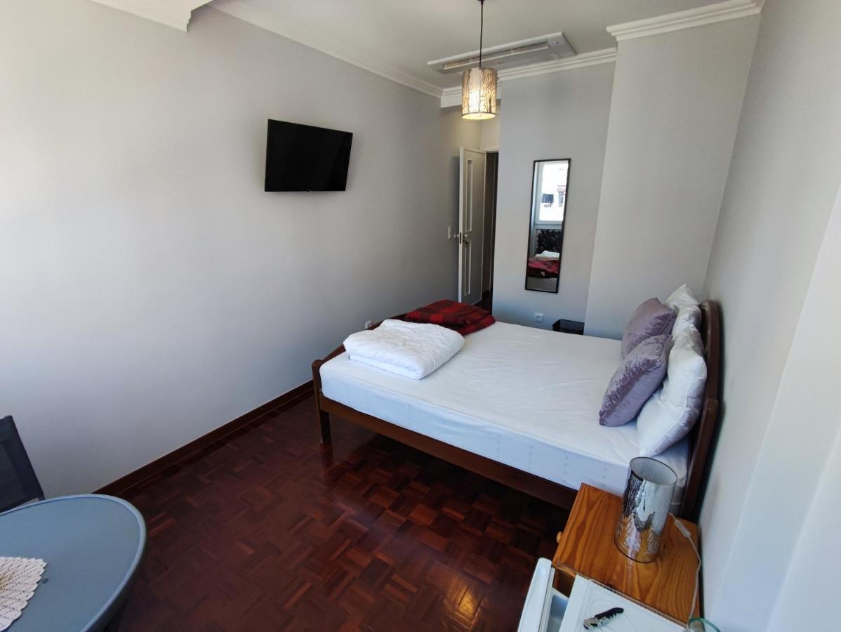 With Ac In Penha De Franca, Gæstehus Lisboa